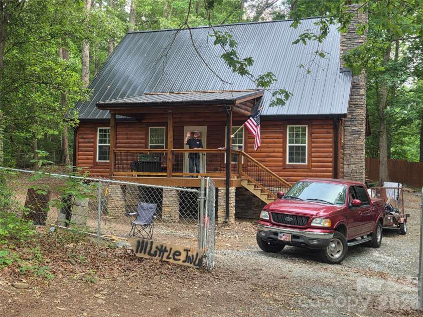 111 Little John Lane, Lexington, NC 27292.  MLS# CAR4371467, YatesRealty ID 21589. 