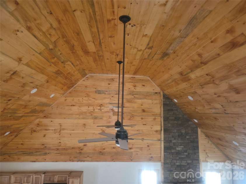 111 Little John Lane, Lexington, NC 27292.  MLS# CAR4371467, YatesRealty ID 21589. 