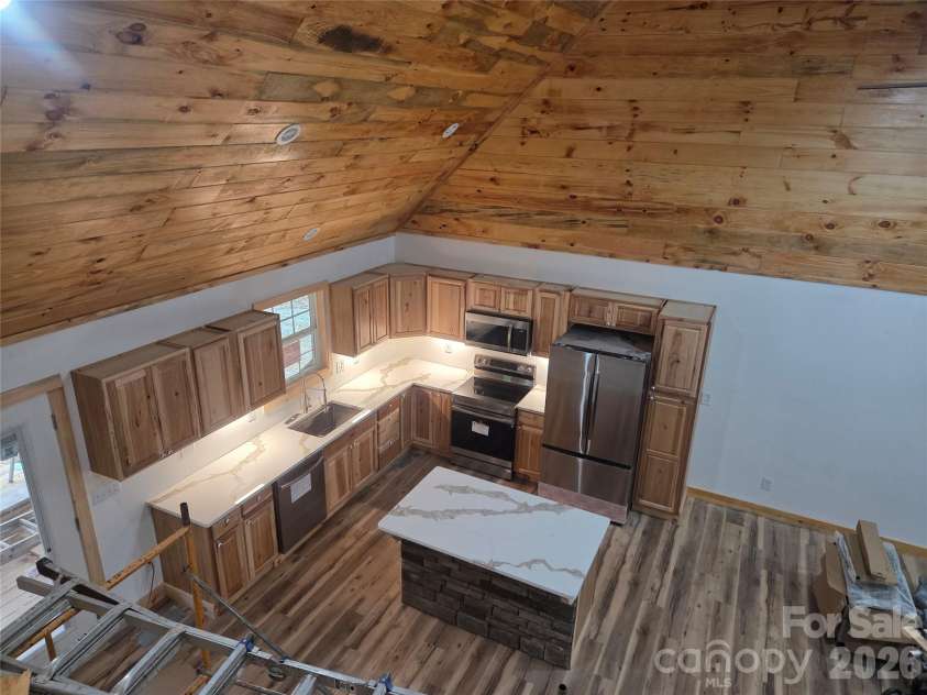 111 Little John Lane, Lexington, NC 27292.  MLS# CAR4371467, YatesRealty ID 21589. 