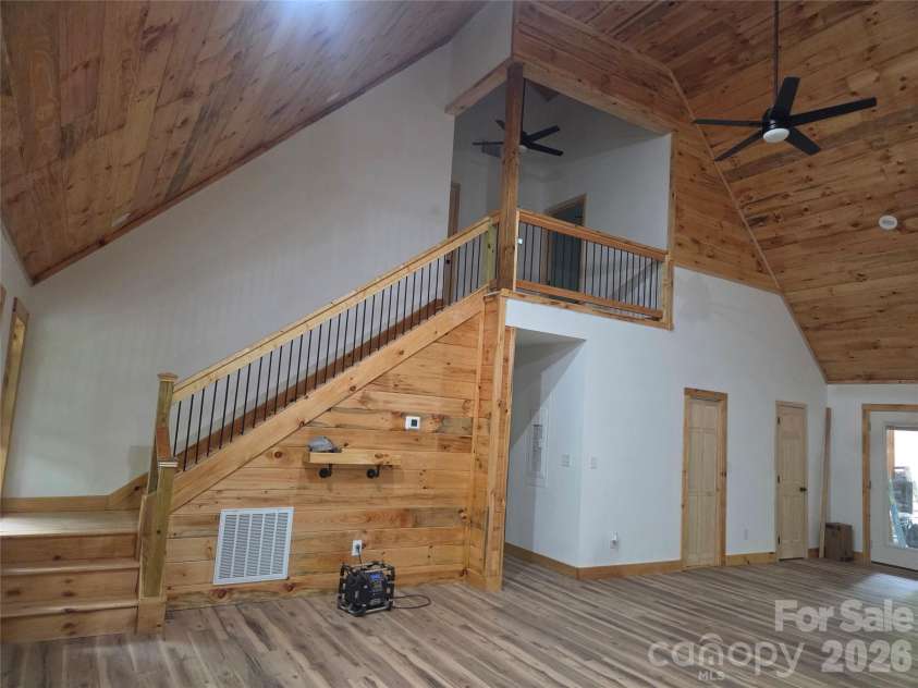111 Little John Lane, Lexington, NC 27292.  MLS# CAR4371467, YatesRealty ID 21589. 