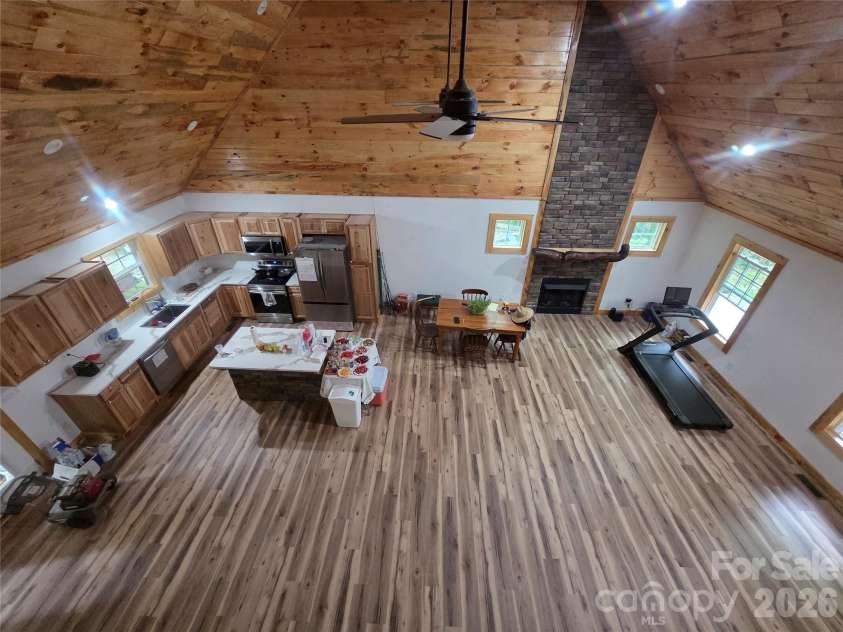 111 Little John Lane, Lexington, NC 27292.  MLS# CAR4371467, YatesRealty ID 21589. 