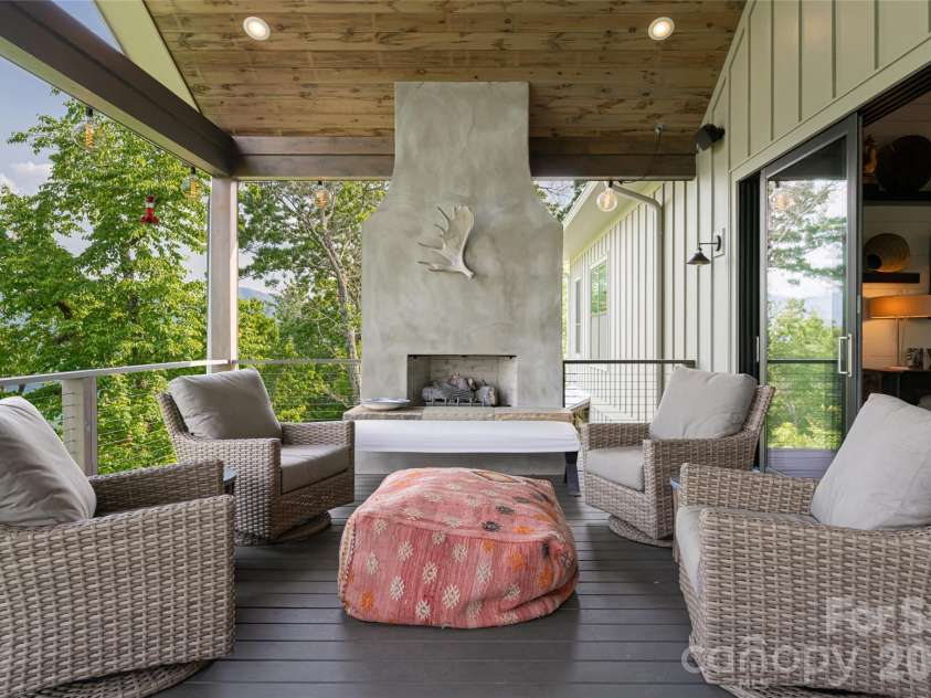 532 Tsali Crossing, Bryson City, NC 28713.  MLS# CAR4333421, YatesRealty ID 2159. 