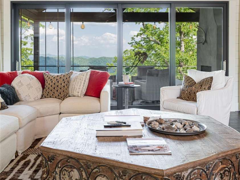 532 Tsali Crossing, Bryson City, NC 28713.  MLS# CAR4333421, YatesRealty ID 2159. 