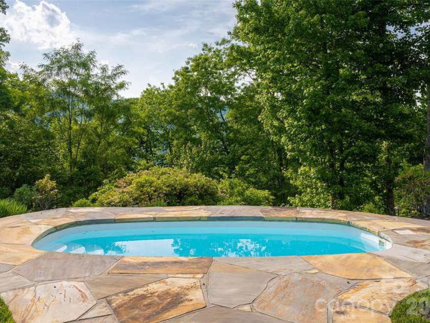 532 Tsali Crossing, Bryson City, NC 28713.  MLS# CAR4333421, YatesRealty ID 2159. 