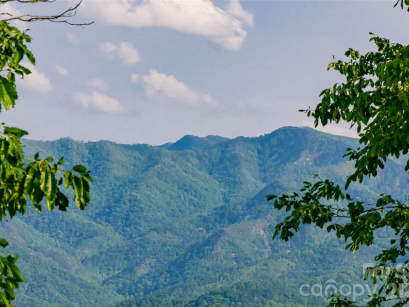 532 Tsali Crossing, Bryson City, NC 28713.  MLS# CAR4333421, YatesRealty ID 2159. 