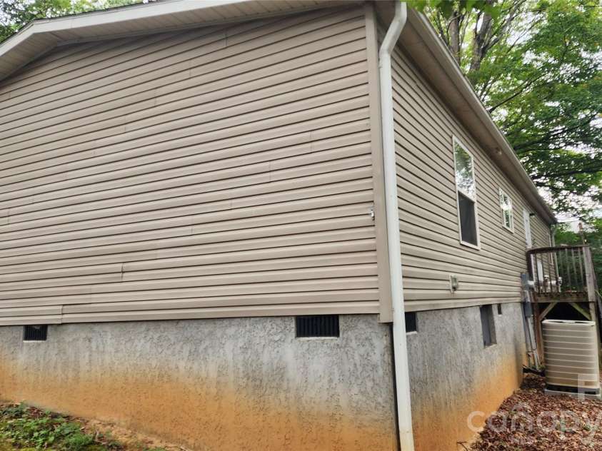 67 Indian Trail Road, Candler, NC 28715.  MLS# CAR4337508, YatesRealty ID 2159. 