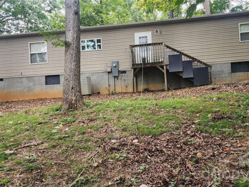 67 Indian Trail Road, Candler, NC 28715.  MLS# CAR4337508, YatesRealty ID 2159. 