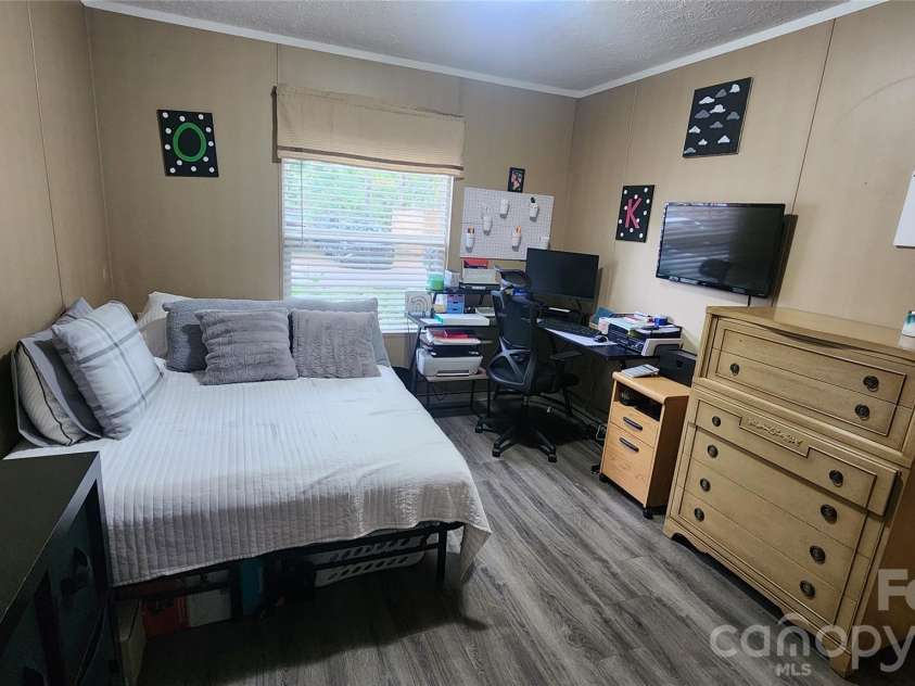 67 Indian Trail Road, Candler, NC 28715.  MLS# CAR4337508, YatesRealty ID 2159. 
