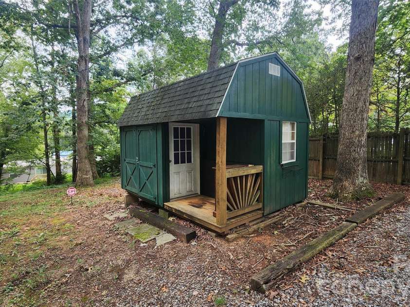 67 Indian Trail Road, Candler, NC 28715.  MLS# CAR4337508, YatesRealty ID 2159. 
