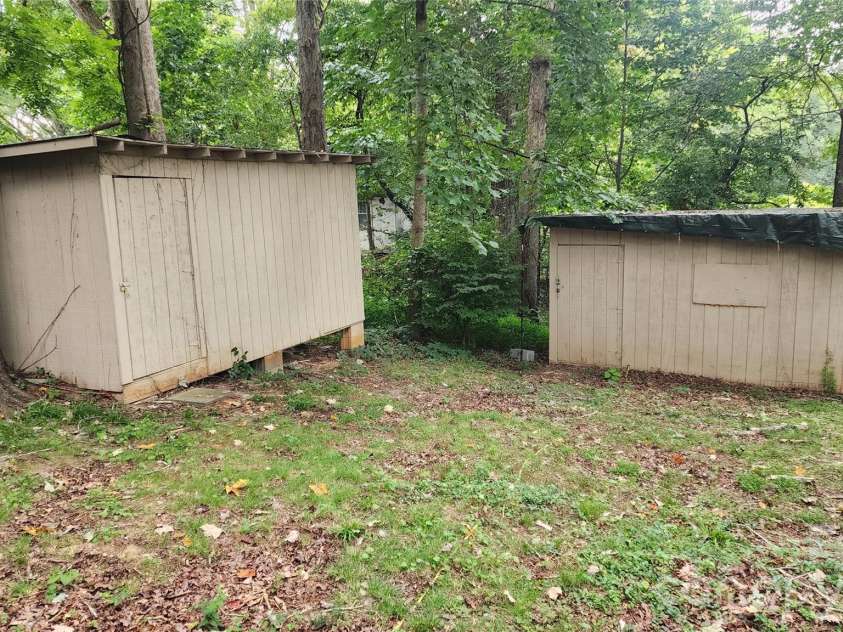 67 Indian Trail Road, Candler, NC 28715.  MLS# CAR4337508, YatesRealty ID 2159. 
