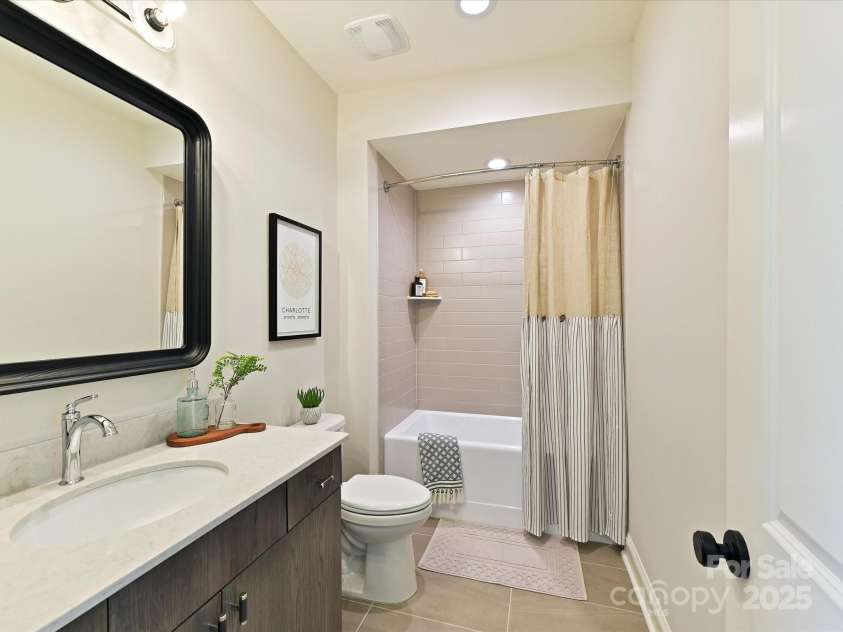 8111 Farm Crossing Lane, Huntersville, NC 28078.  MLS# CAR4189460, YatesRealty ID 2159. 