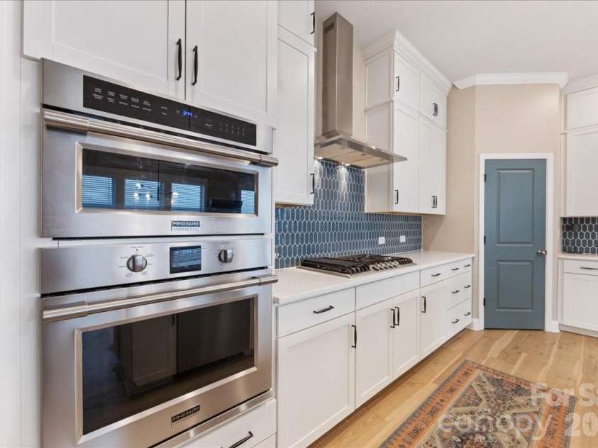 1241 Drummond Avenue, Charlotte, NC 28205.  MLS# CAR4362563, YatesRealty ID 21590. 