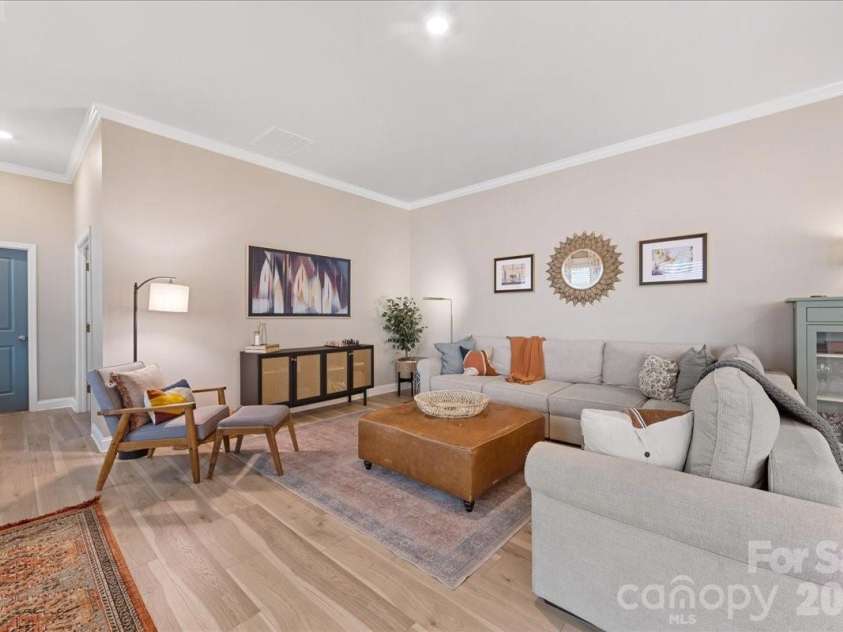 1241 Drummond Avenue, Charlotte, NC 28205.  MLS# CAR4362563, YatesRealty ID 21590. 