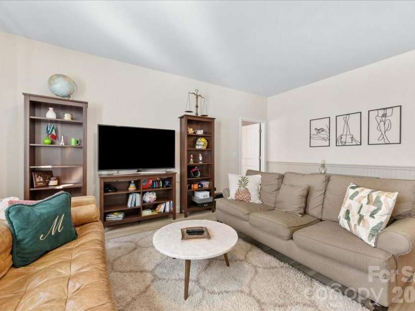 1241 Drummond Avenue, Charlotte, NC 28205.  MLS# CAR4362563, YatesRealty ID 21590. 