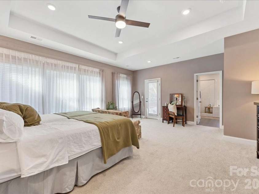 1241 Drummond Avenue, Charlotte, NC 28205.  MLS# CAR4362563, YatesRealty ID 21590. 