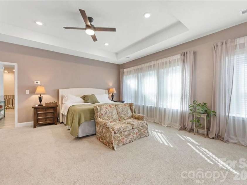 1241 Drummond Avenue, Charlotte, NC 28205.  MLS# CAR4362563, YatesRealty ID 21590. 