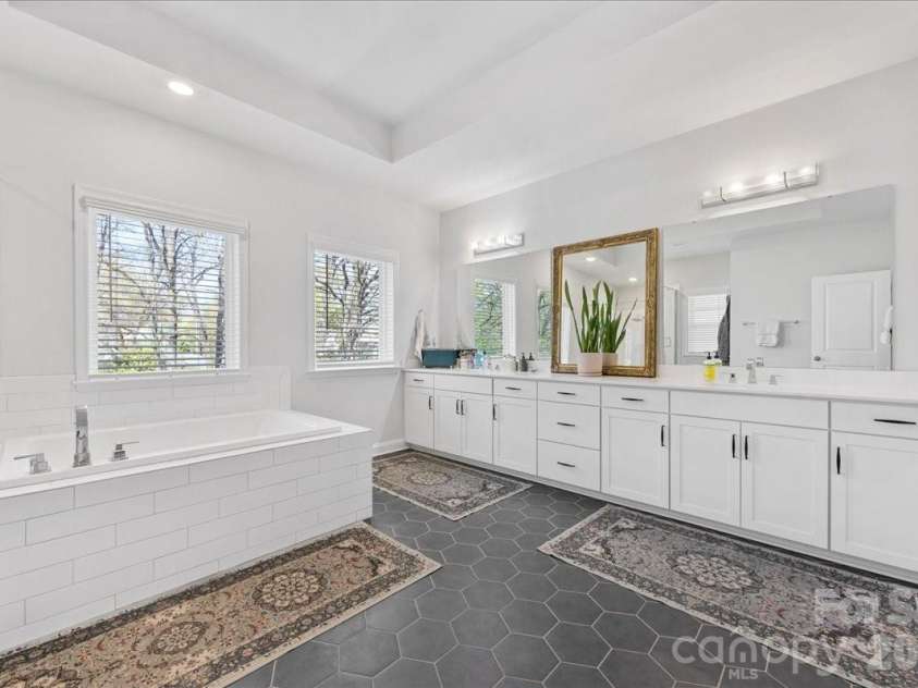 1241 Drummond Avenue, Charlotte, NC 28205.  MLS# CAR4362563, YatesRealty ID 21590. 