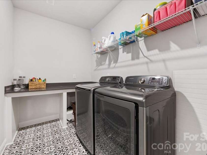 1241 Drummond Avenue, Charlotte, NC 28205.  MLS# CAR4362563, YatesRealty ID 21590. 