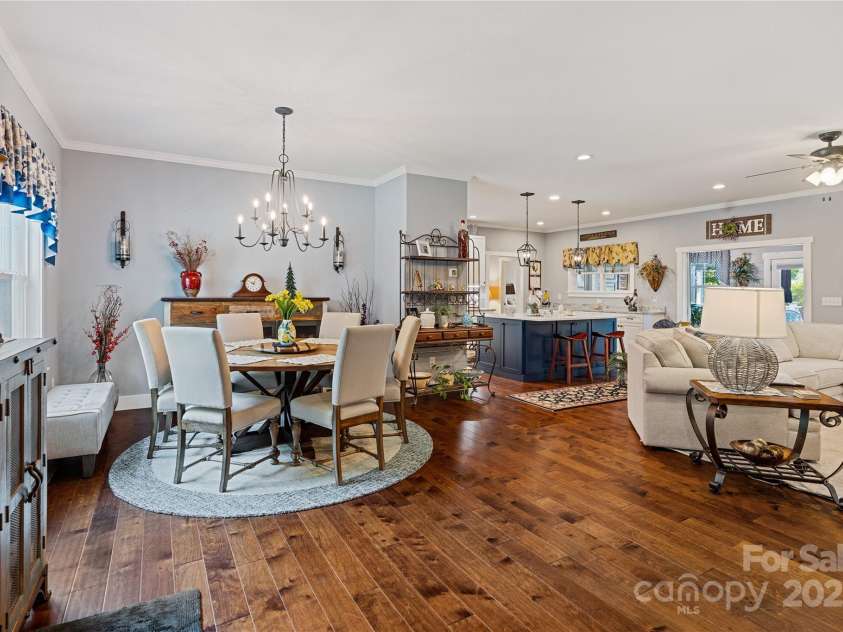 156 Olivet Lane, Fletcher, NC 28732.  MLS# CAR4272204, YatesRealty ID 21590. Wonderful open concept layout