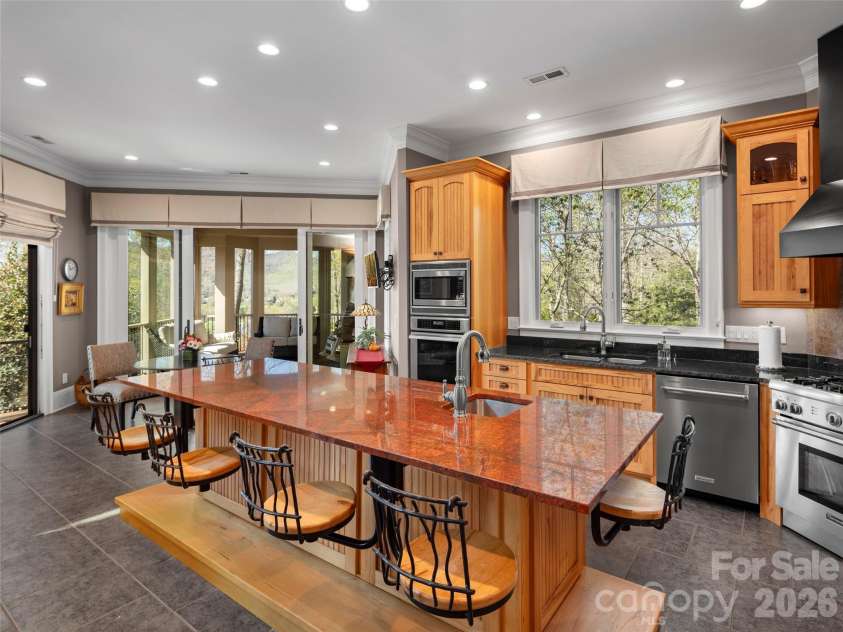 171 Walnut Valley Parkway, Arden, NC 28704.  MLS# CAR4373802, YatesRealty ID 21591. 