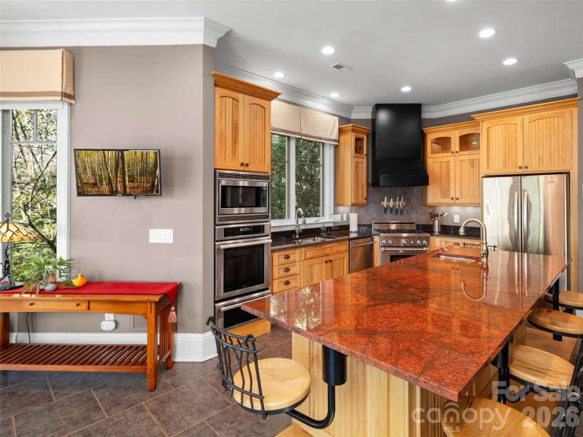 171 Walnut Valley Parkway, Arden, NC 28704.  MLS# CAR4373802, YatesRealty ID 21591. 