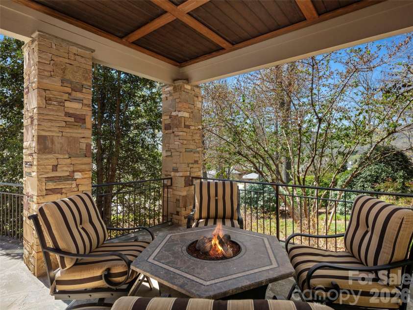 171 Walnut Valley Parkway, Arden, NC 28704.  MLS# CAR4373802, YatesRealty ID 21591. 