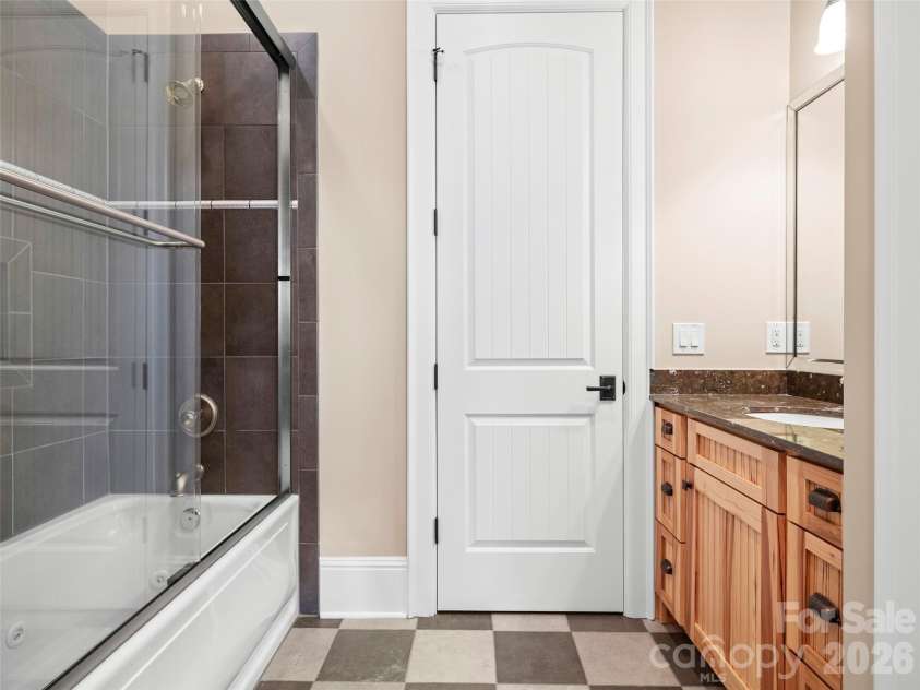 171 Walnut Valley Parkway, Arden, NC 28704.  MLS# CAR4373802, YatesRealty ID 21591. 