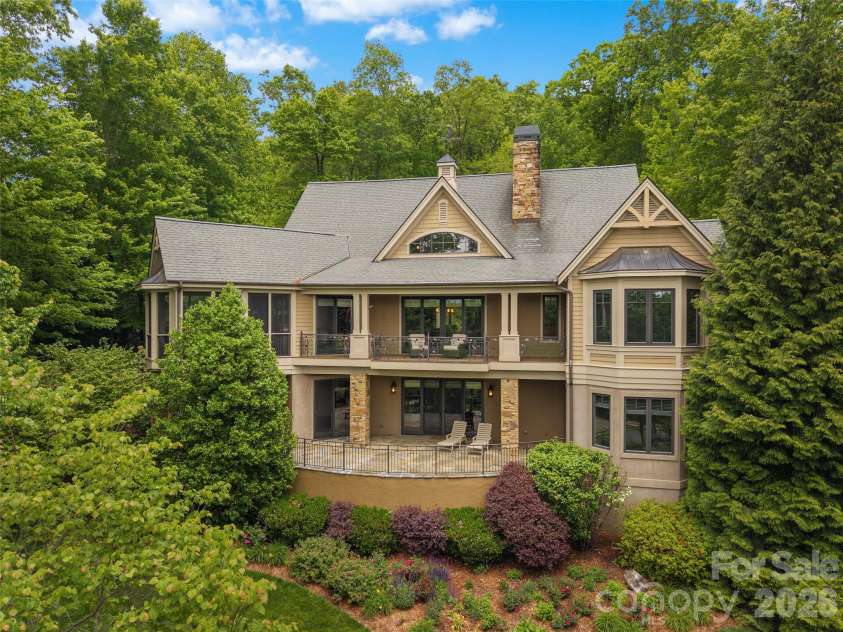171 Walnut Valley Parkway, Arden, NC 28704.  MLS# CAR4373802, YatesRealty ID 21591. 