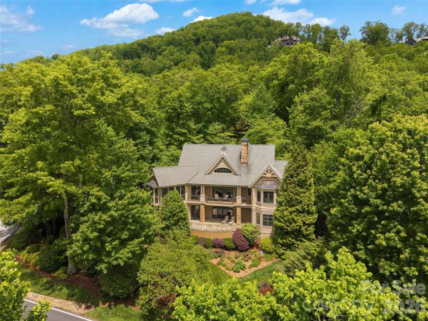 171 Walnut Valley Parkway, Arden, NC 28704.  MLS# CAR4373802, YatesRealty ID 21591. 