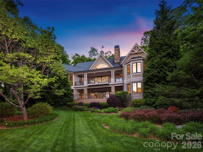 171 Walnut Valley Parkway, Arden, NC 28704.  MLS# CAR4373802, YatesRealty ID 21591. 