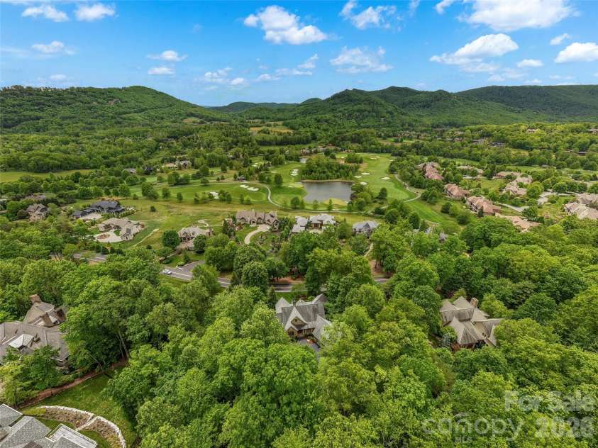 171 Walnut Valley Parkway, Arden, NC 28704.  MLS# CAR4373802, YatesRealty ID 21591. 