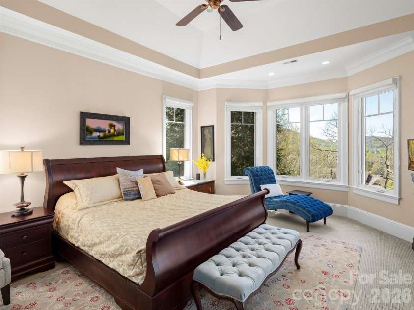 171 Walnut Valley Parkway, Arden, NC 28704.  MLS# CAR4373802, YatesRealty ID 21591. Primary Suite on Main Level