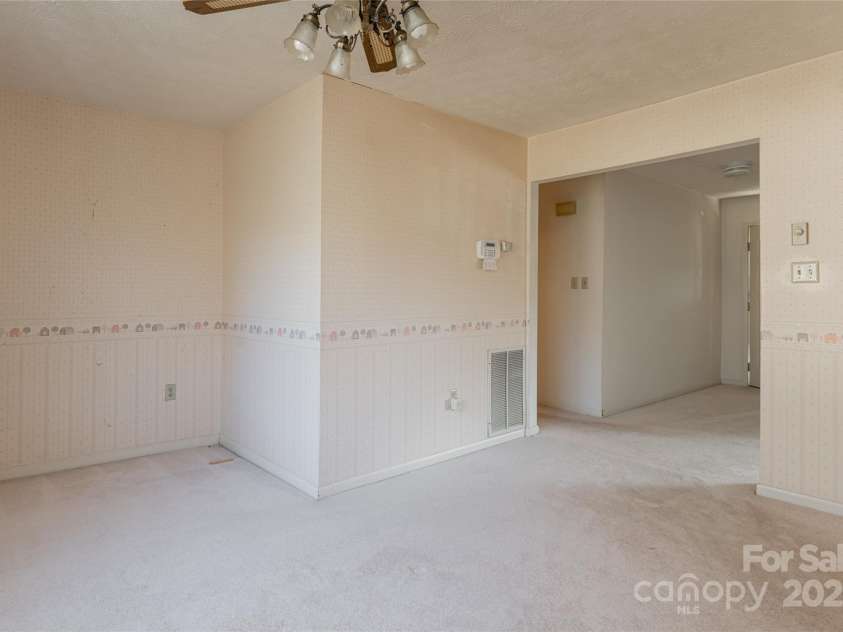 261 Lower Christ School Road, Fletcher, NC 28732.  MLS# CAR4201835, YatesRealty ID 21592. 