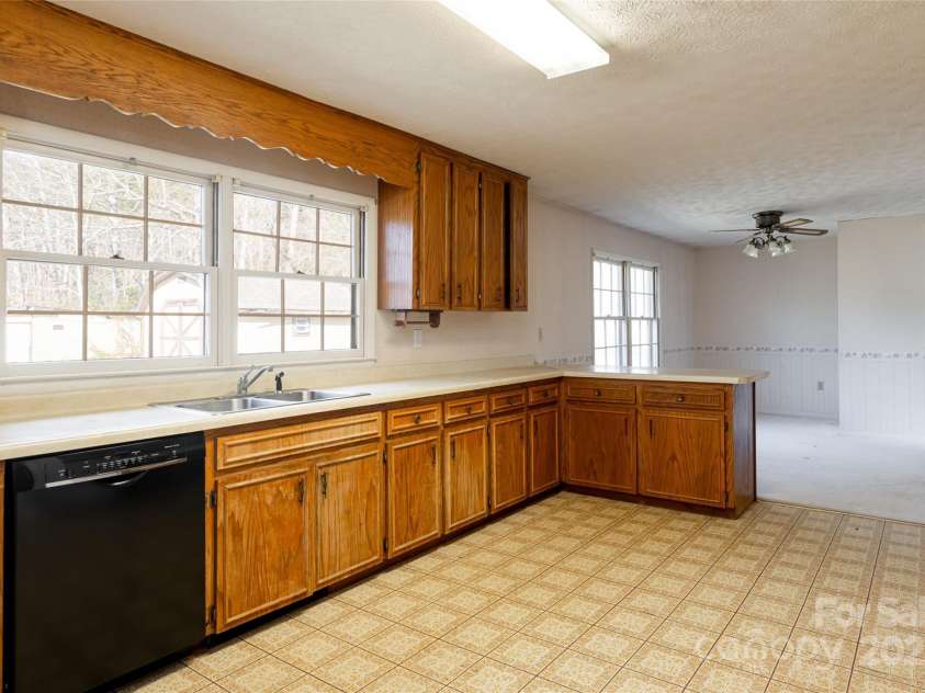 261 Lower Christ School Road, Fletcher, NC 28732.  MLS# CAR4201835, YatesRealty ID 21592. 