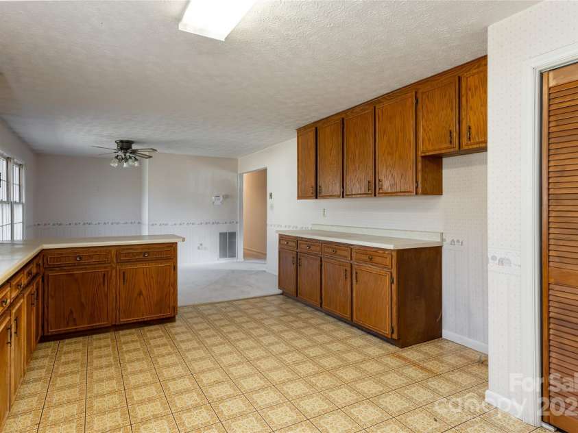 261 Lower Christ School Road, Fletcher, NC 28732.  MLS# CAR4201835, YatesRealty ID 21592. 