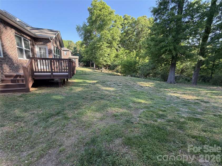 10313 Woodview Circle, Charlotte, NC 28277.  MLS# CAR4372078, YatesRealty ID 21593. 