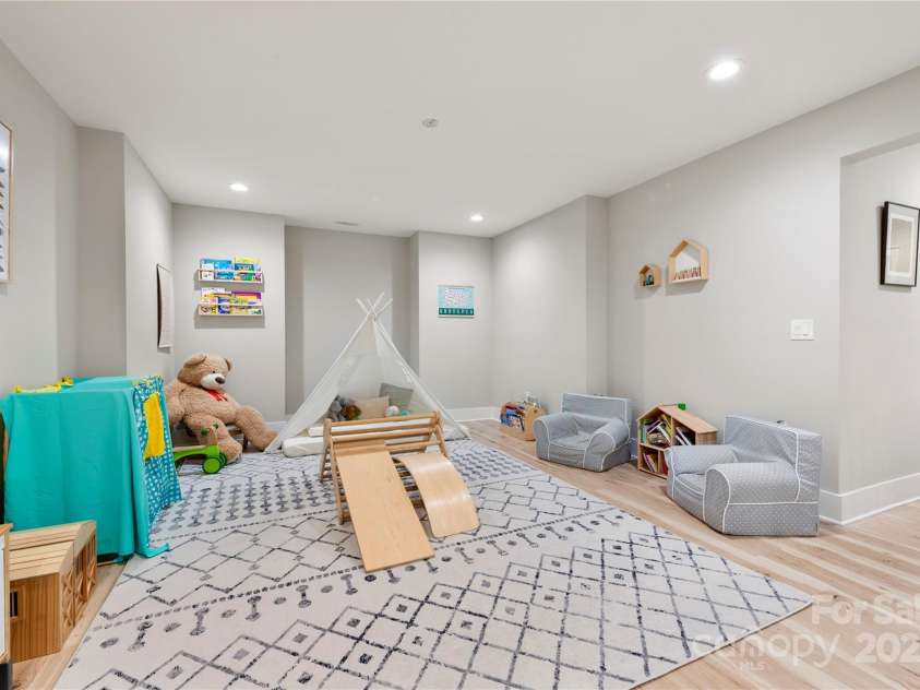 68 Huckleberry Ridge Lane, Zirconia, NC 28790.  MLS# CAR4265431, YatesRealty ID 21593. 