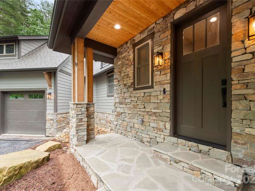 68 Huckleberry Ridge Lane, Zirconia, NC 28790.  MLS# CAR4265431, YatesRealty ID 21593. 