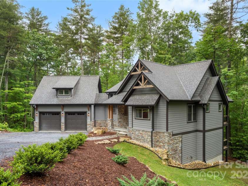 68 Huckleberry Ridge Lane, Zirconia, NC 28790.  MLS# CAR4265431, YatesRealty ID 21593. 