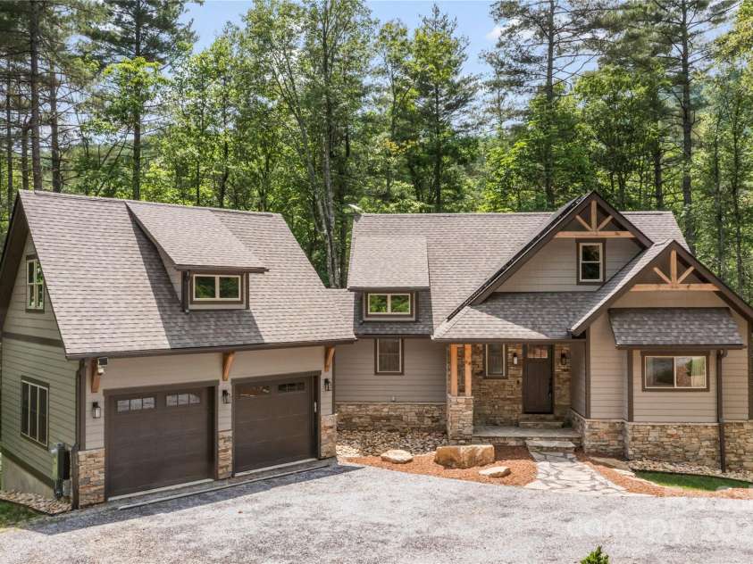 68 Huckleberry Ridge Lane, Zirconia, NC 28790.  MLS# CAR4265431, YatesRealty ID 21593. 