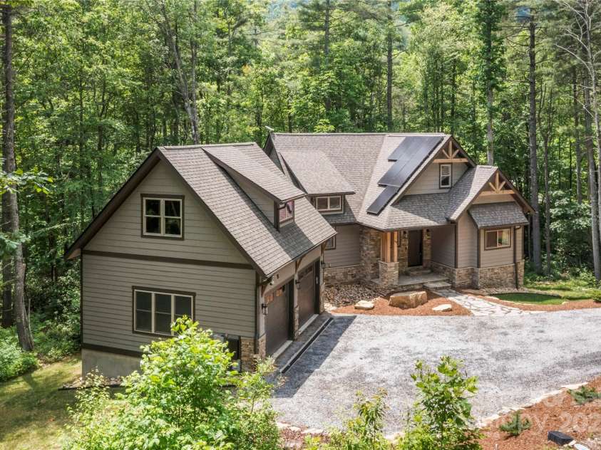 68 Huckleberry Ridge Lane, Zirconia, NC 28790.  MLS# CAR4265431, YatesRealty ID 21593. 