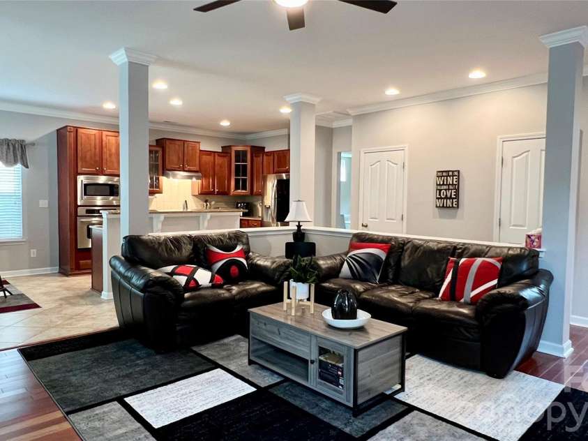 2413 Merryvale Way, Waxhaw, NC 28173.  MLS# CAR4379926, YatesRealty ID 21596. 