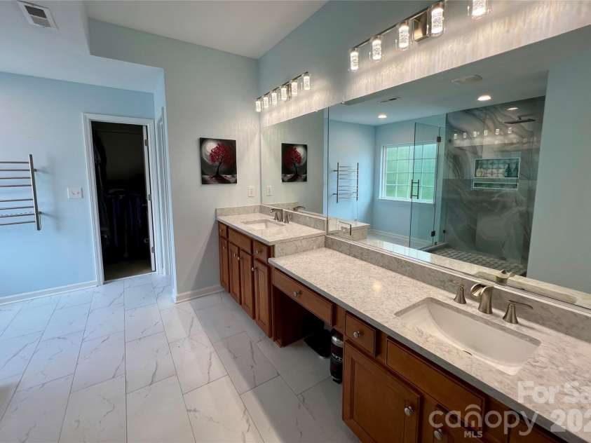 2413 Merryvale Way, Waxhaw, NC 28173.  MLS# CAR4379926, YatesRealty ID 21596. 
