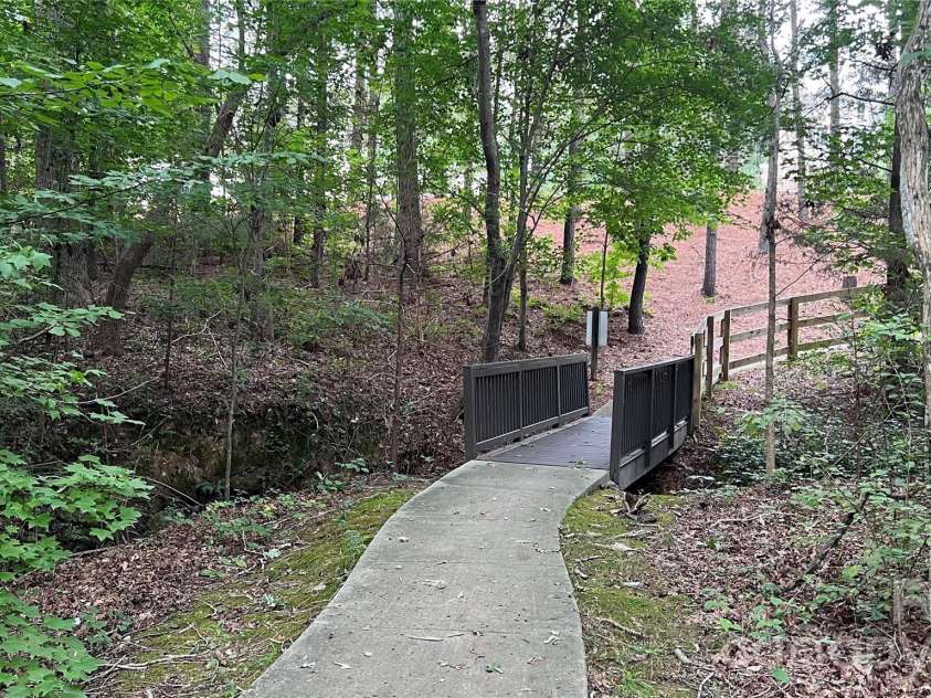 2413 Merryvale Way, Waxhaw, NC 28173.  MLS# CAR4379926, YatesRealty ID 21596. 