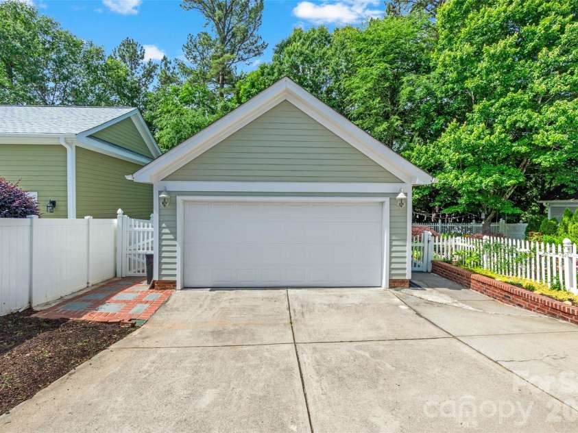3249 Richards Crossing, Fort Mill, SC 29708.  MLS# CAR4379919, YatesRealty ID 21599. 