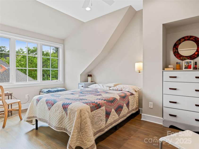 63 Chantilly Drive, Asheville, NC 28804.  MLS# CAR4259333, YatesRealty ID 21599. 