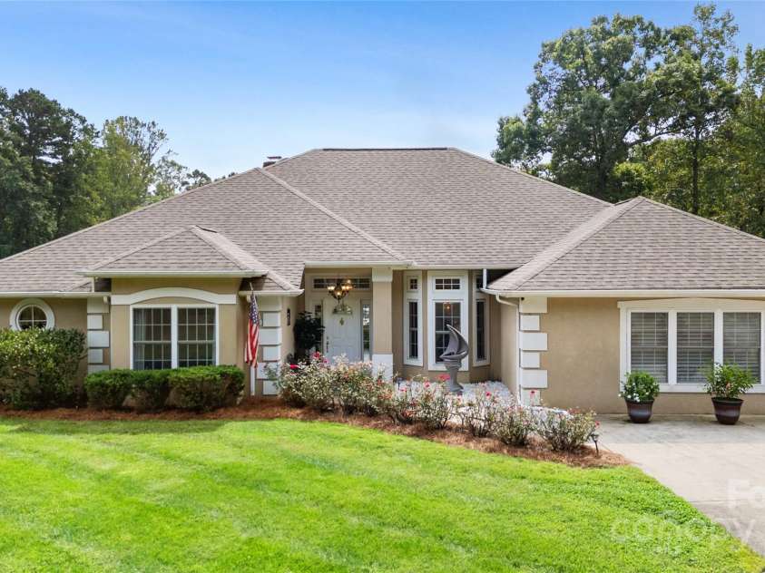 127 Spring Oaks Drive, Troutman, NC 28166.  MLS# CAR4187758, YatesRealty ID 216. 