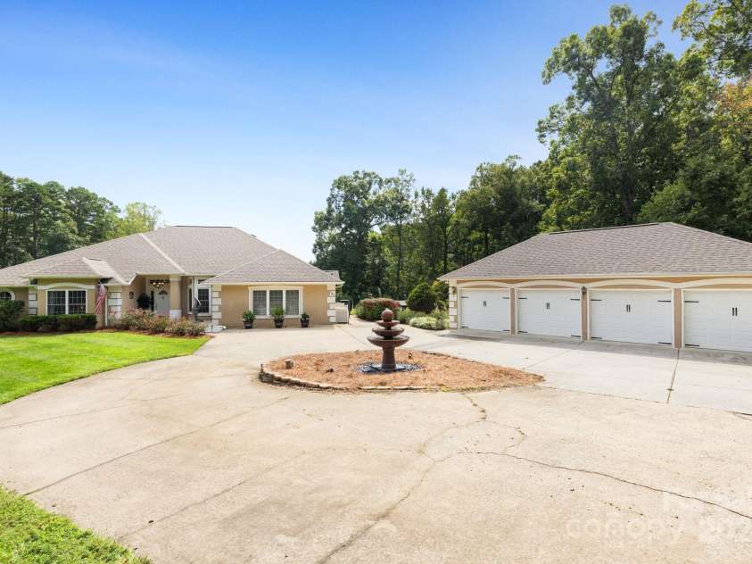 127 Spring Oaks Drive, Troutman, NC 28166.  MLS# CAR4187758, YatesRealty ID 216. 