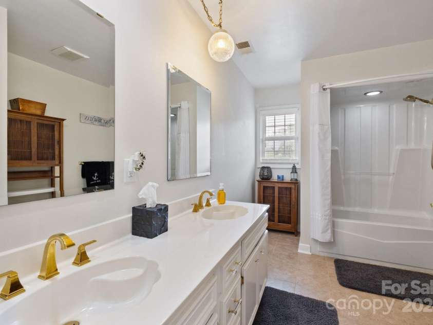 127 Spring Oaks Drive, Troutman, NC 28166.  MLS# CAR4187758, YatesRealty ID 216. 