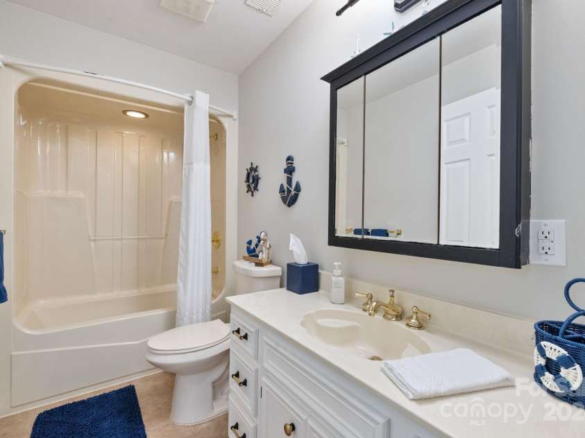 127 Spring Oaks Drive, Troutman, NC 28166.  MLS# CAR4187758, YatesRealty ID 216. 